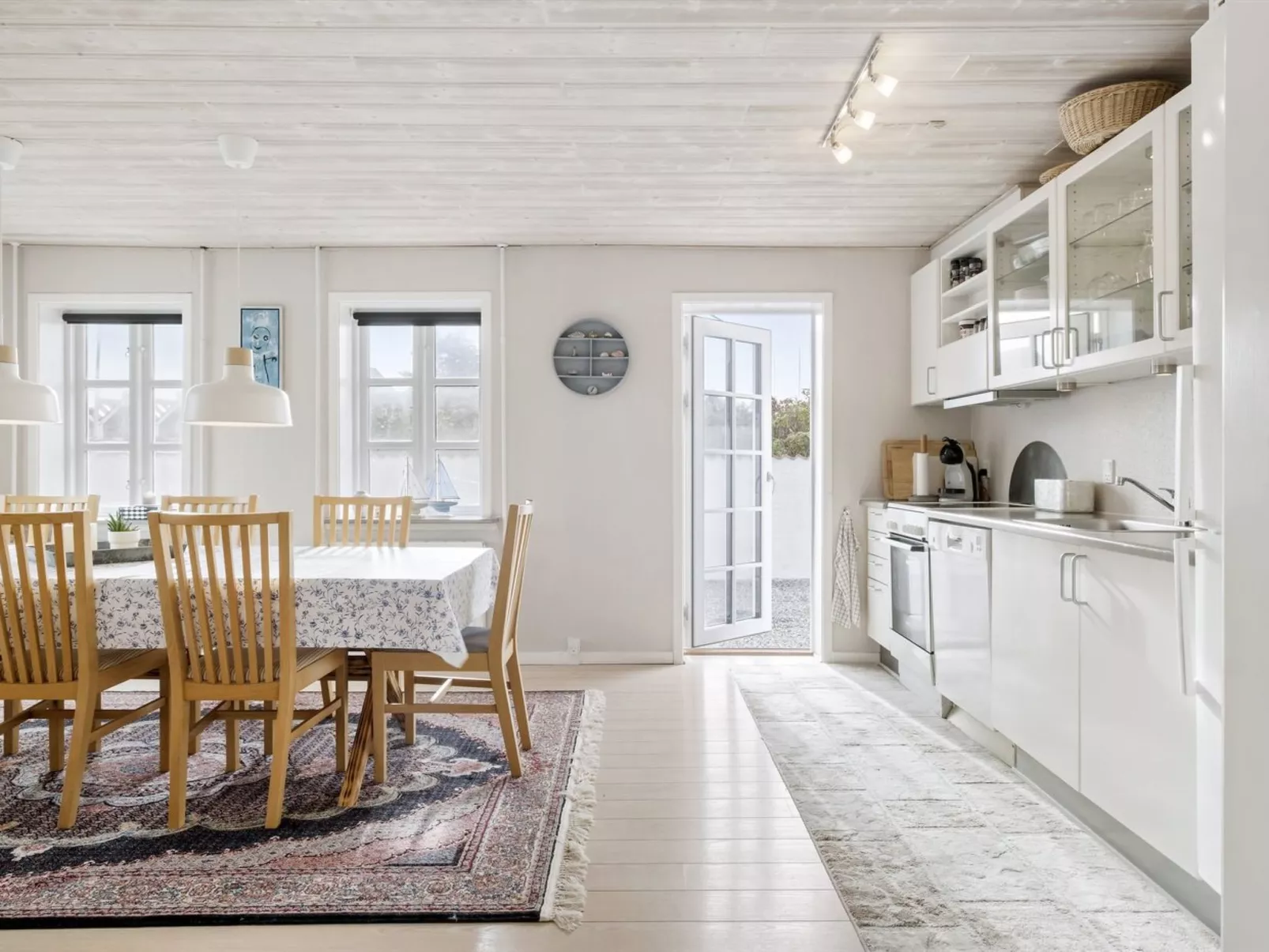 "Edin" - 100m from the sea-Binnen