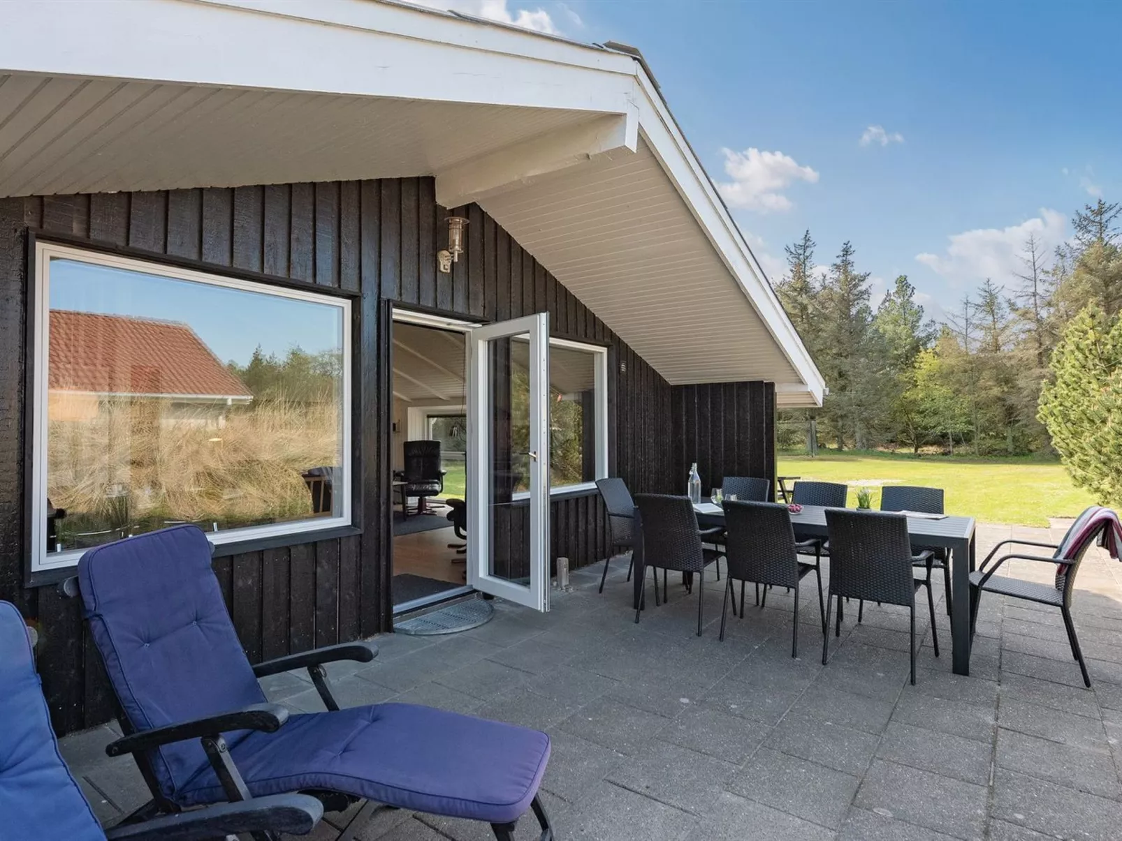 "Darina" - 1.5km from the sea-Buiten