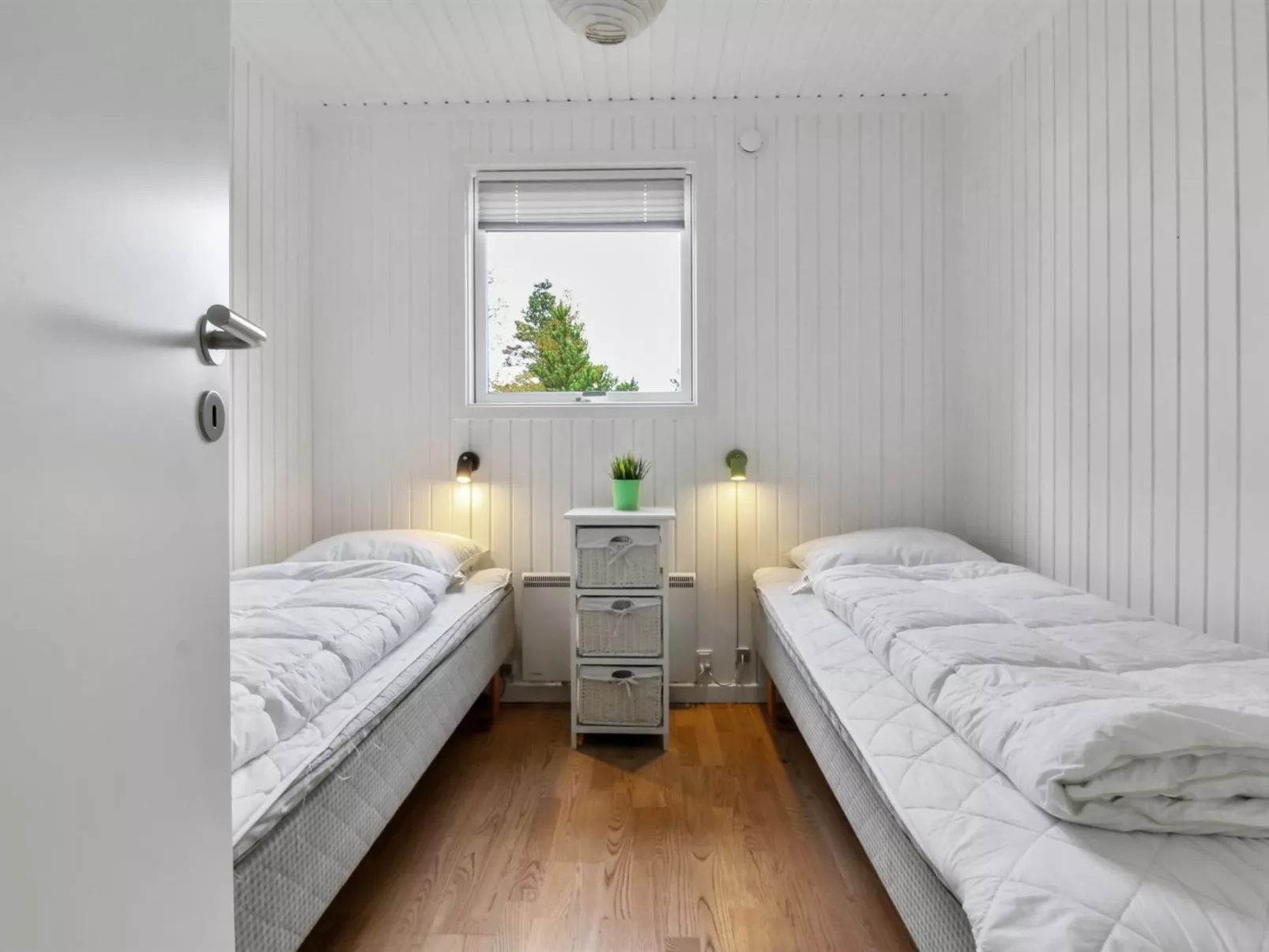 "Atla" - 2.5km from the sea-Binnen