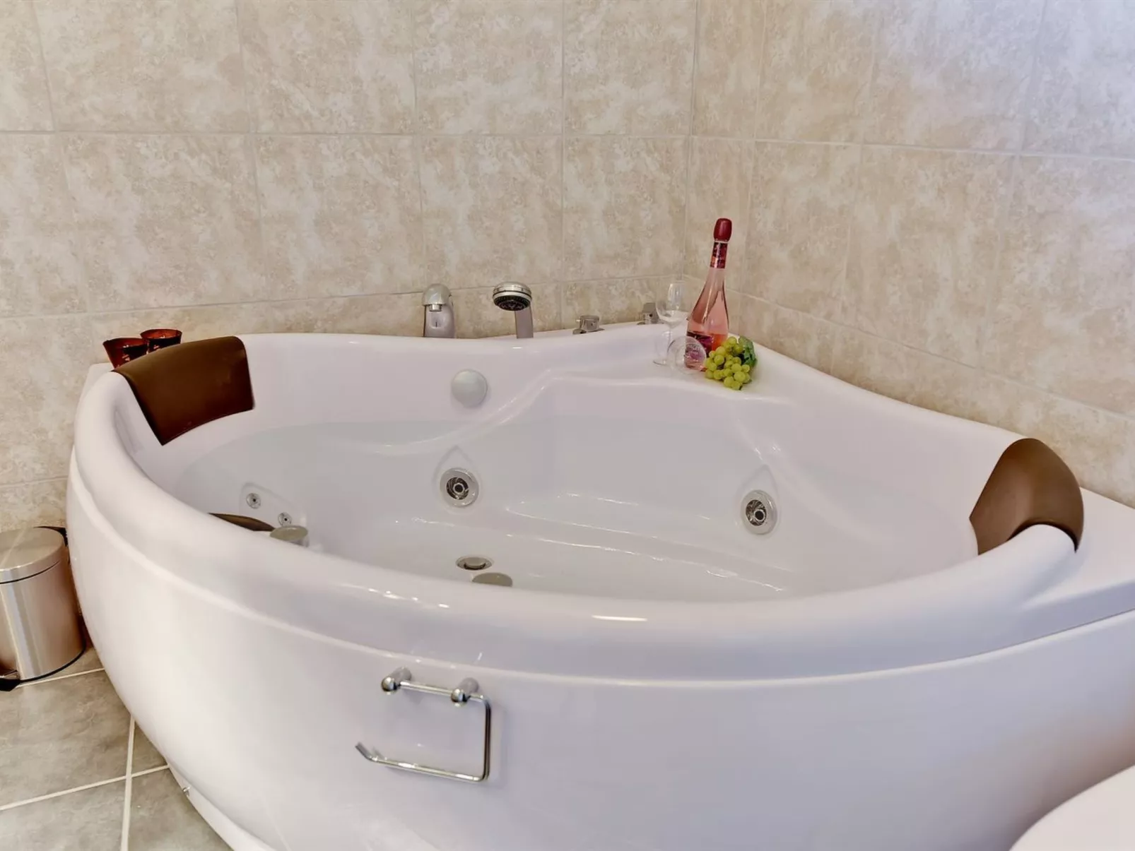 "Sada" - 12km from the sea-Binnen