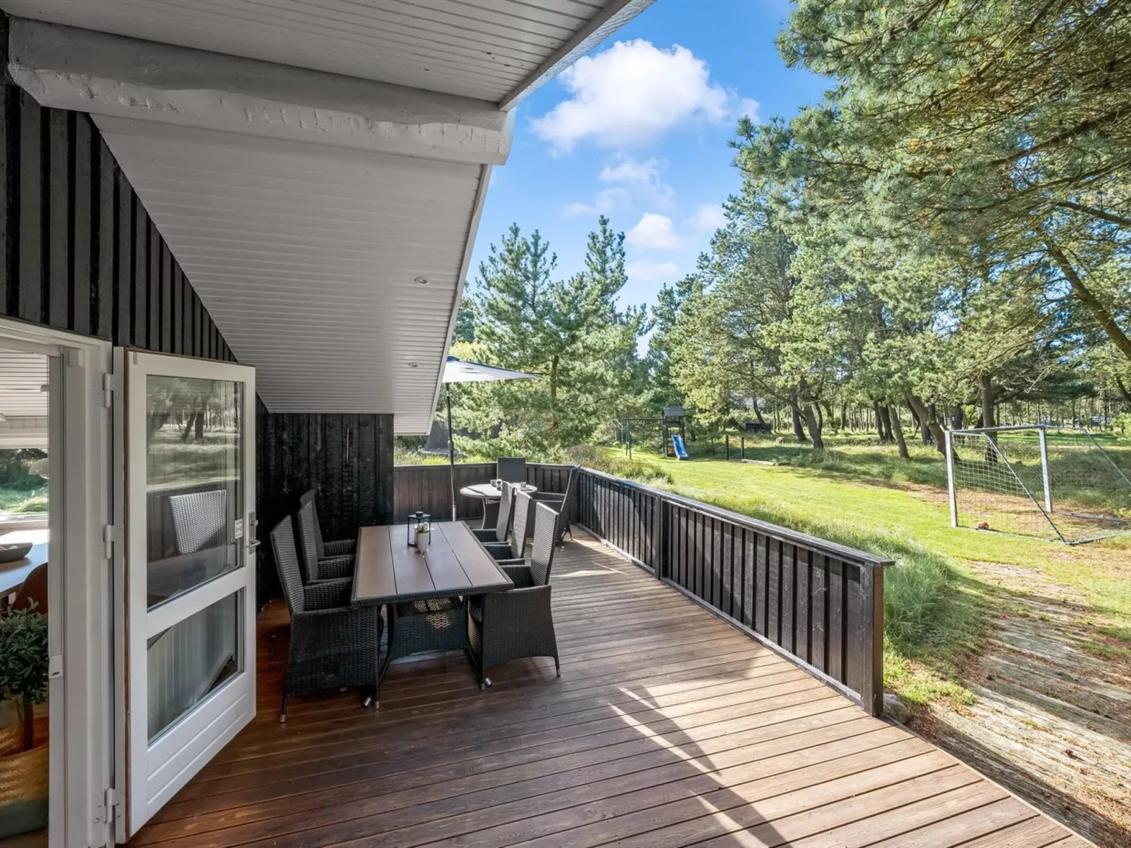 "Eirik" - 2.5km from the sea-Buiten