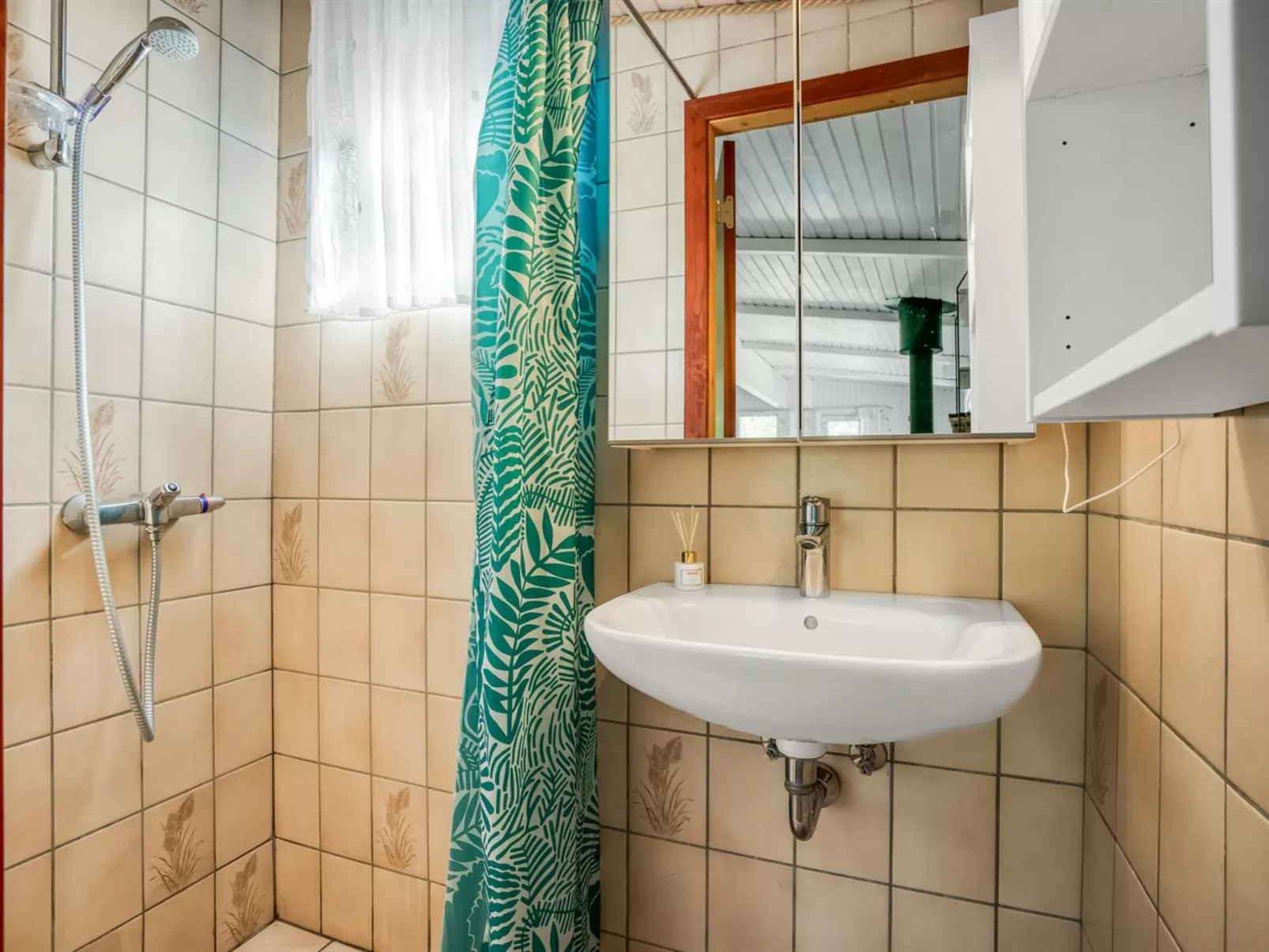 "Bene" -  from the sea-Binnen