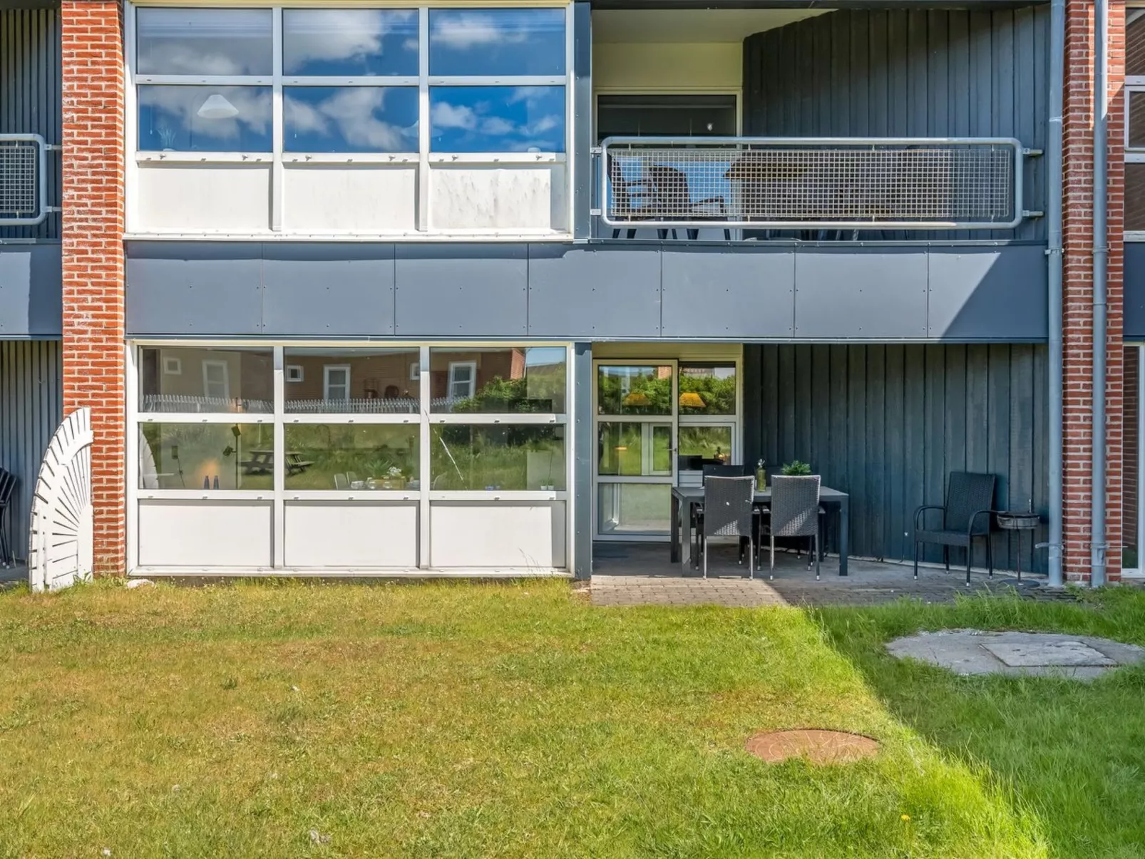 "Akai" - 100m from the sea - Buiten