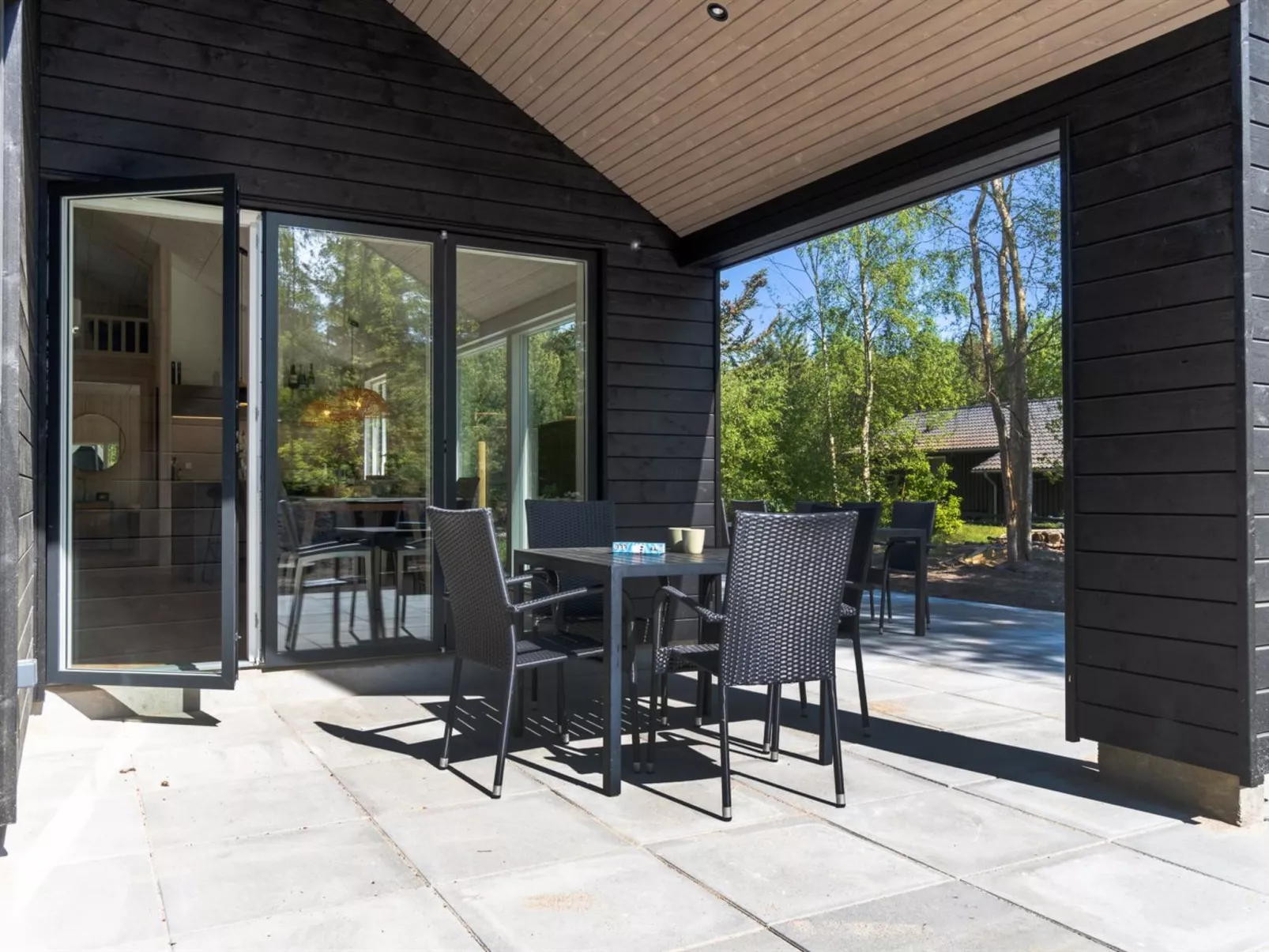 "Laina" - 250m from the sea-Buiten