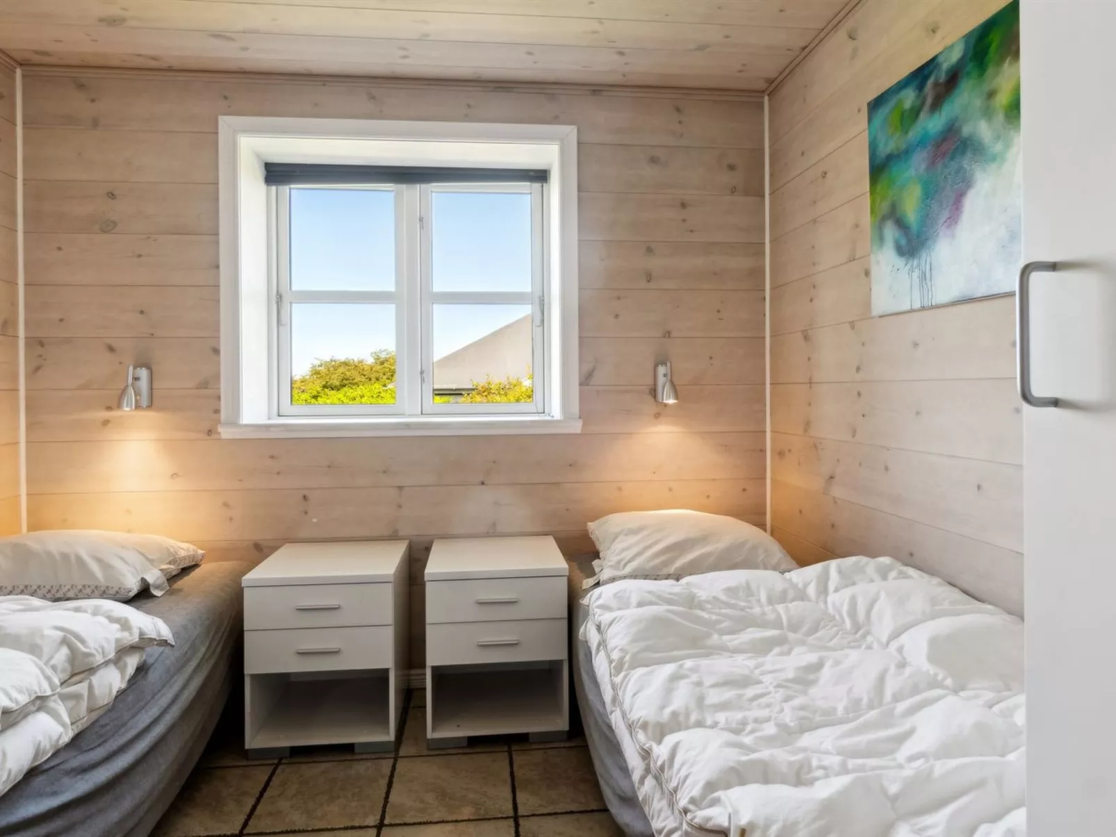 "Hjalmar" - 400m from the sea-Binnen