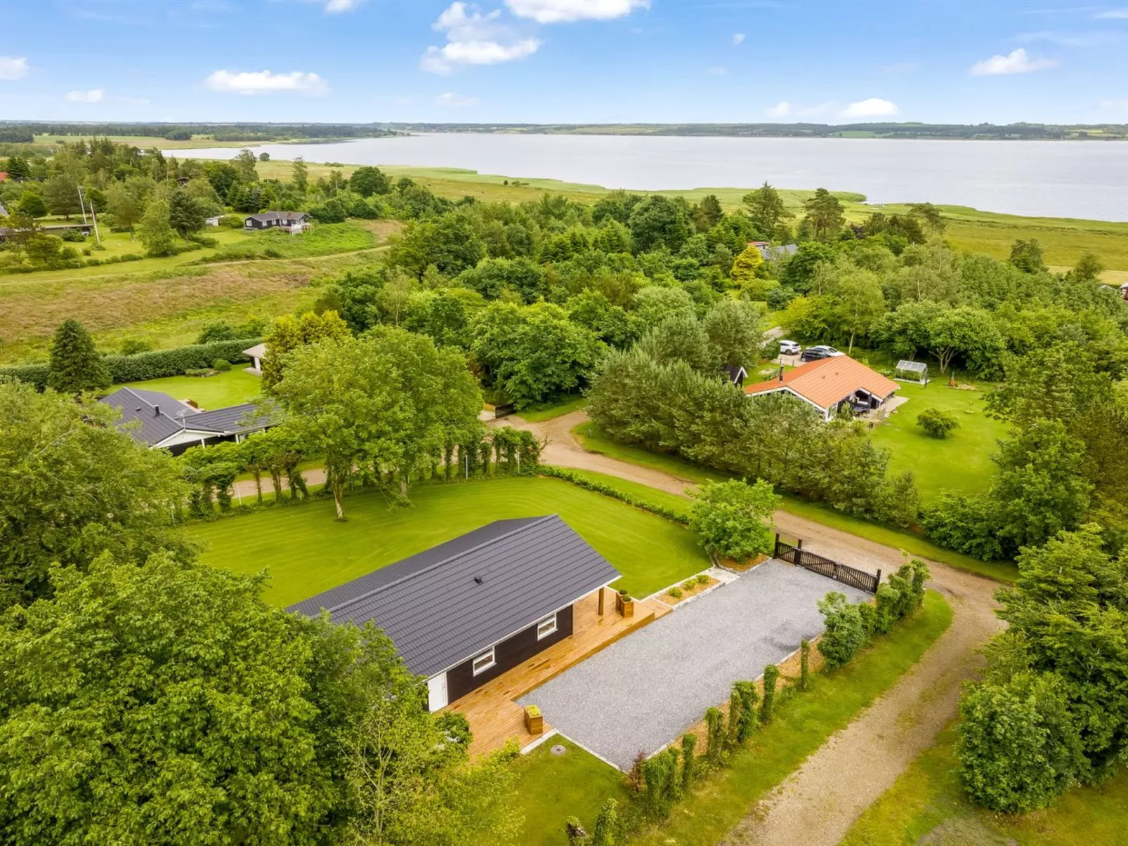 "Skip" - 300m to the fjord-Buiten