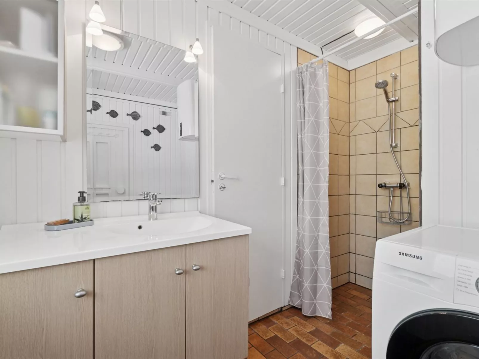 "Gjertrud" - 1km from the sea-Binnen