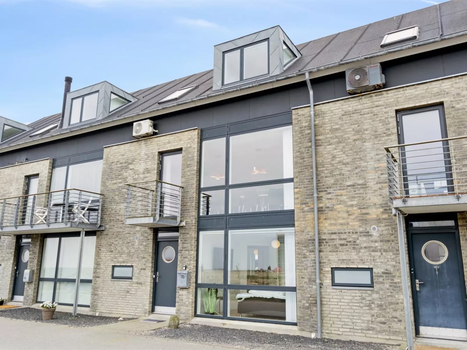 "Skade" - 10m from the sea-Buiten