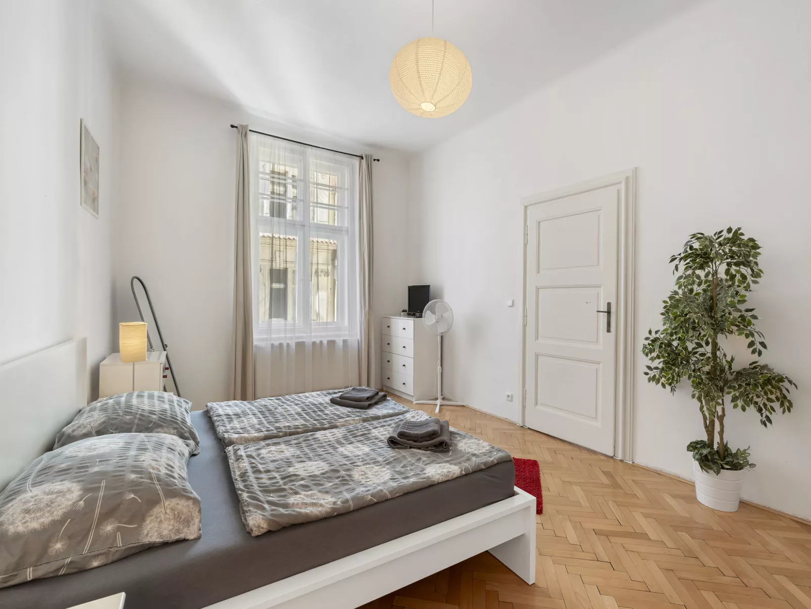 Old Town home-Binnen