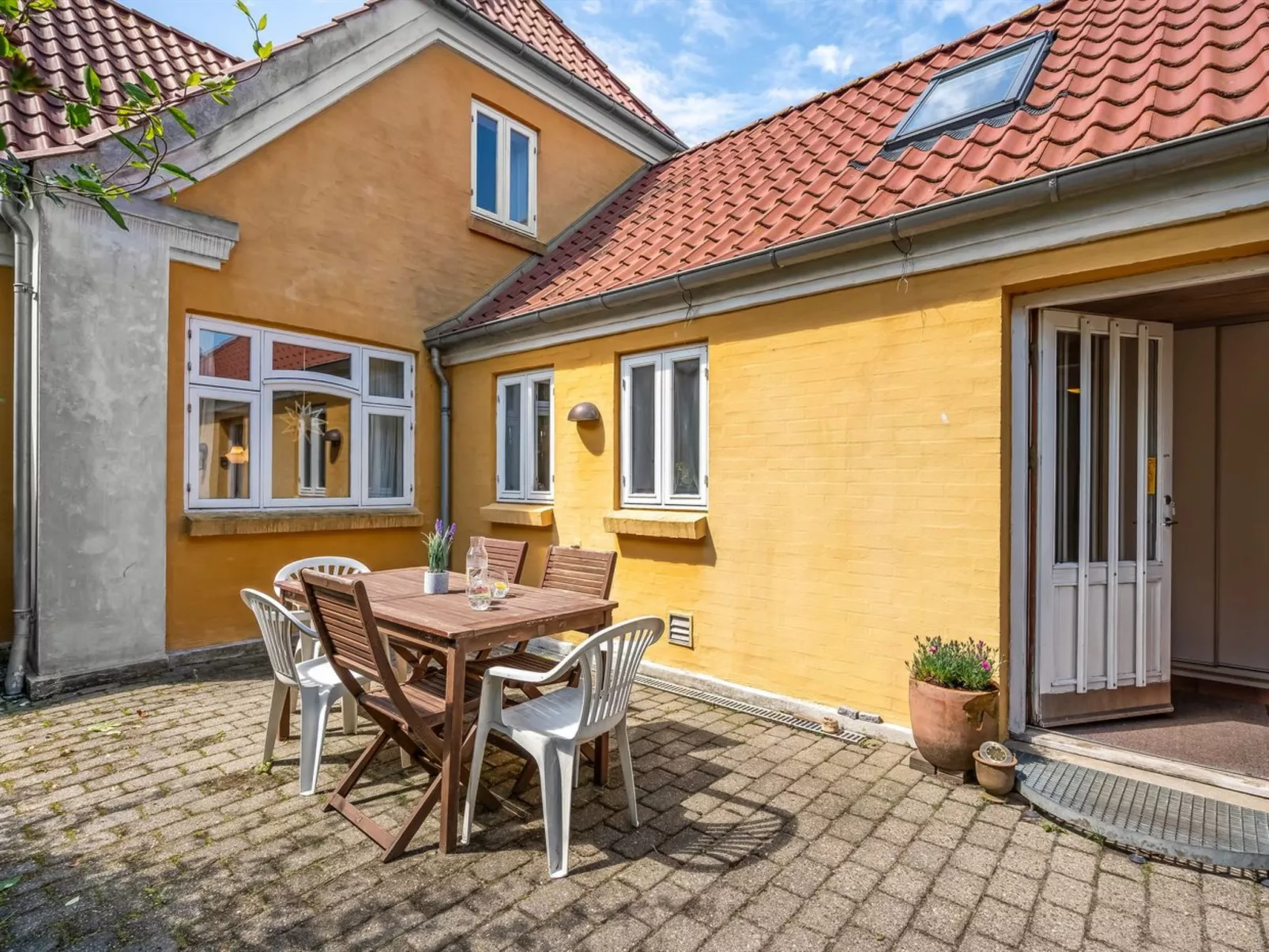 "Kajsa" - 6km from the sea-Buiten