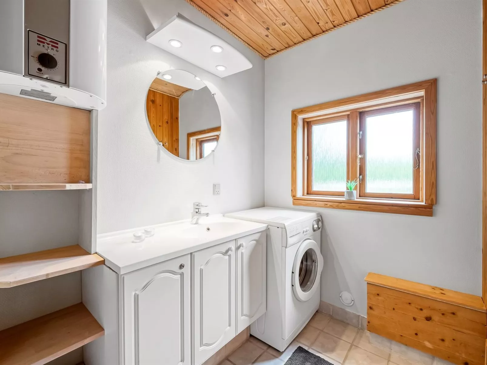 "Åsa" - 500m to the fjord-Binnen