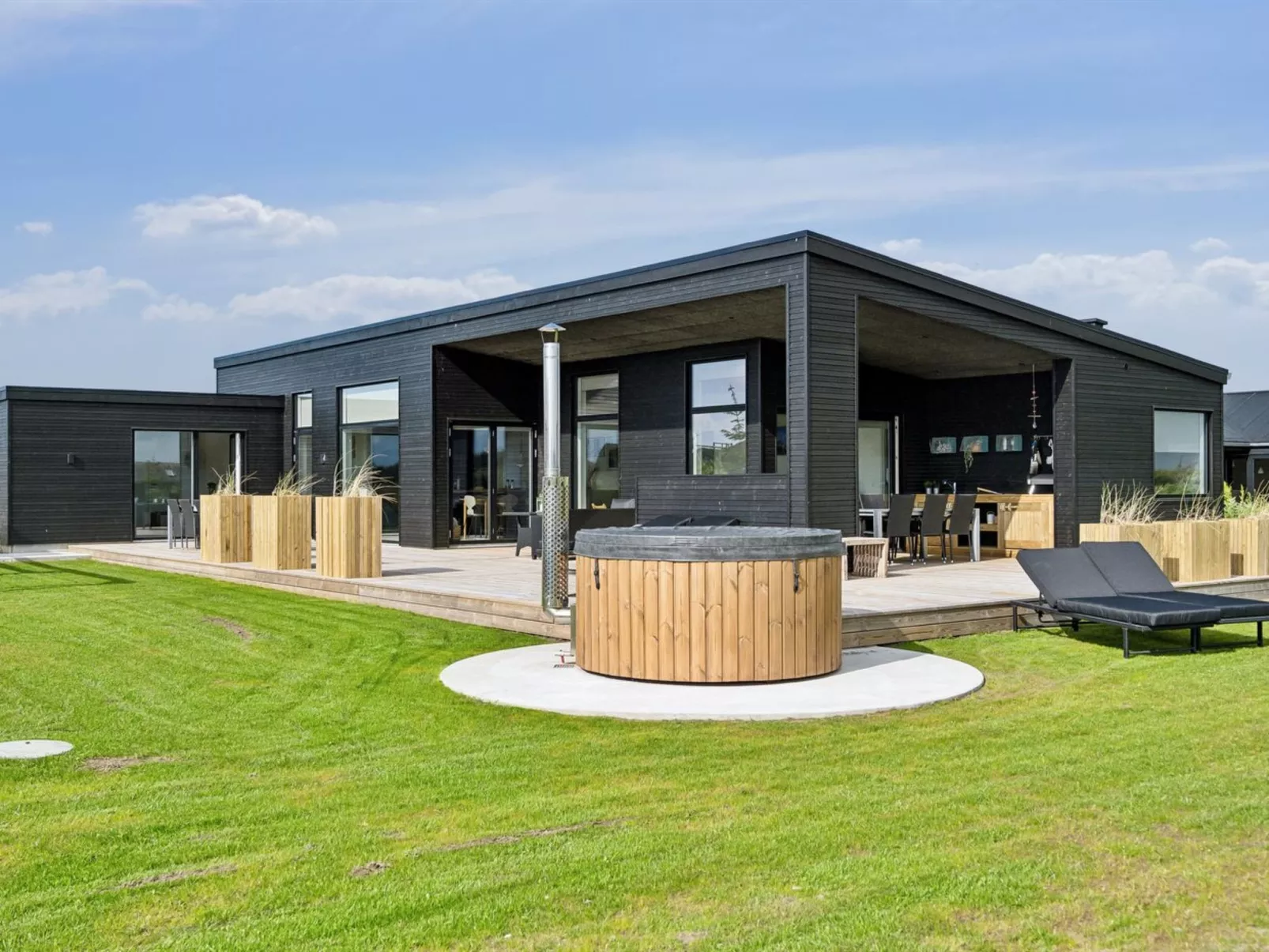 "Lyder" - 400m from the sea-Buiten