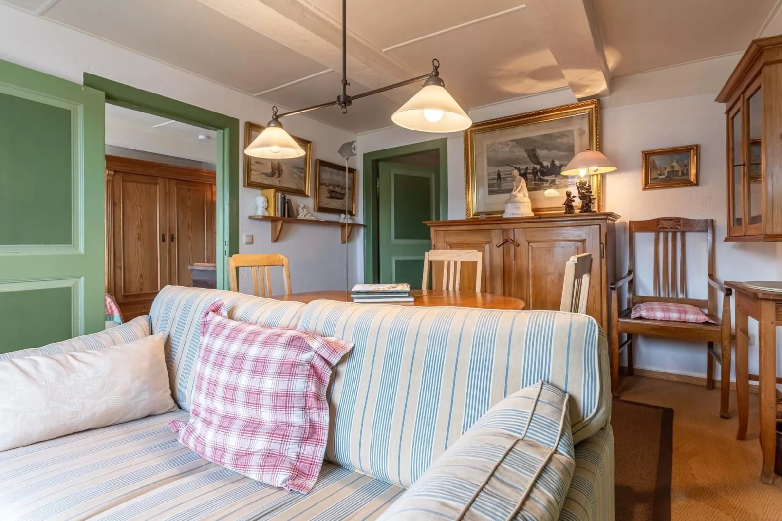 Ferienwohnung HafenPeerle-Woonkamer