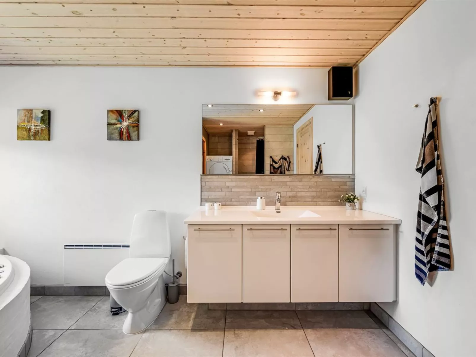 "Fritzi" - 1.7km from the sea-Binnen