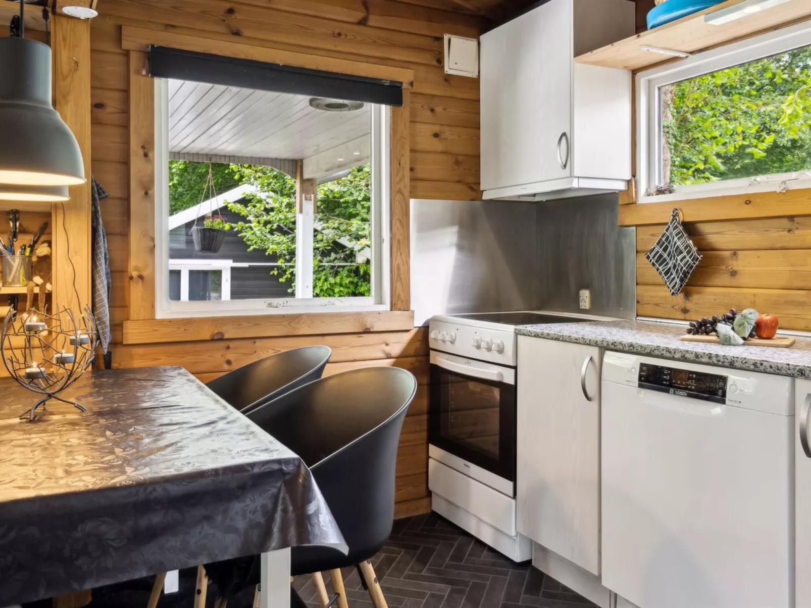 "Araminta" - 800m from the sea-Binnen