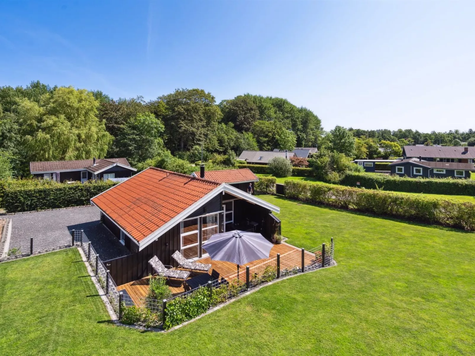 "Enida" - 350m to the fjord-Buiten