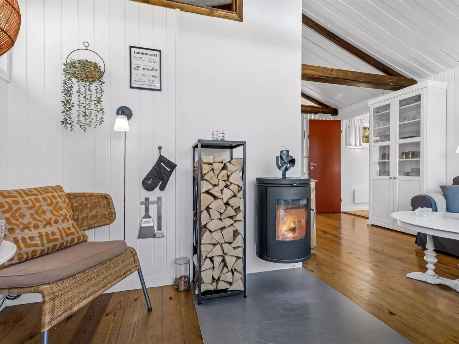 "Jalina" - 500m from the sea-Binnen