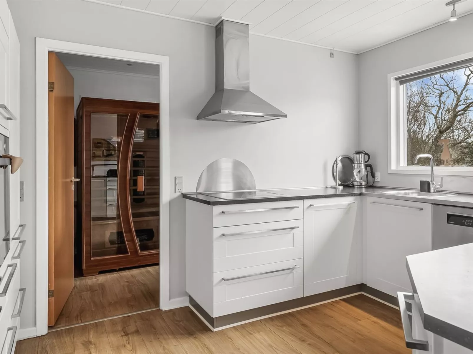 "Martinette" - 4.7km from the sea-Binnen