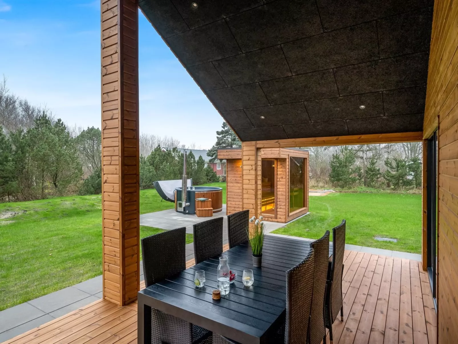 "Grimar" - 400m to the fjord-Buiten