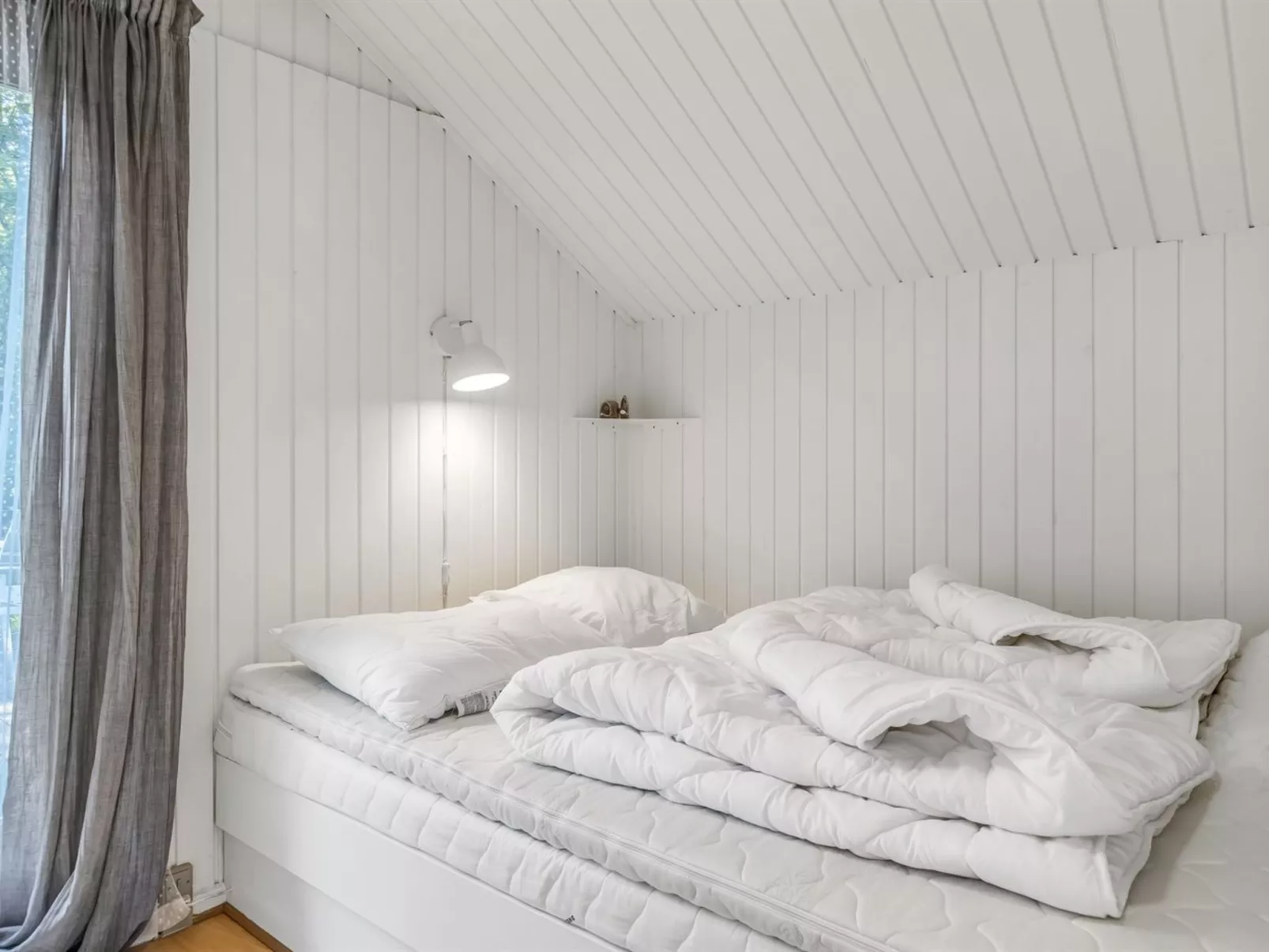 "Ung" - 30km from the sea-Binnen