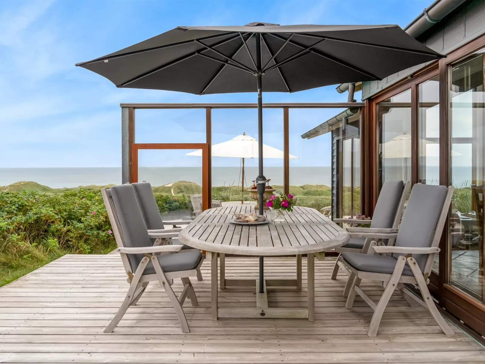 "Bjerund" - 300m from the sea-Buiten