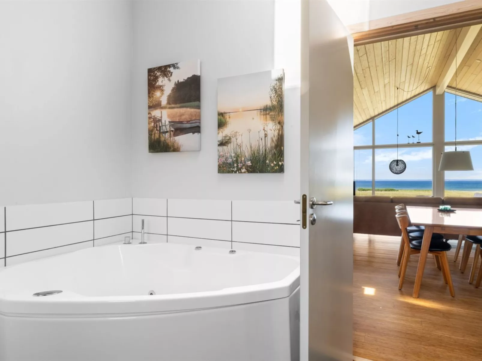 "Drusilla" - 140m from the sea-Binnen