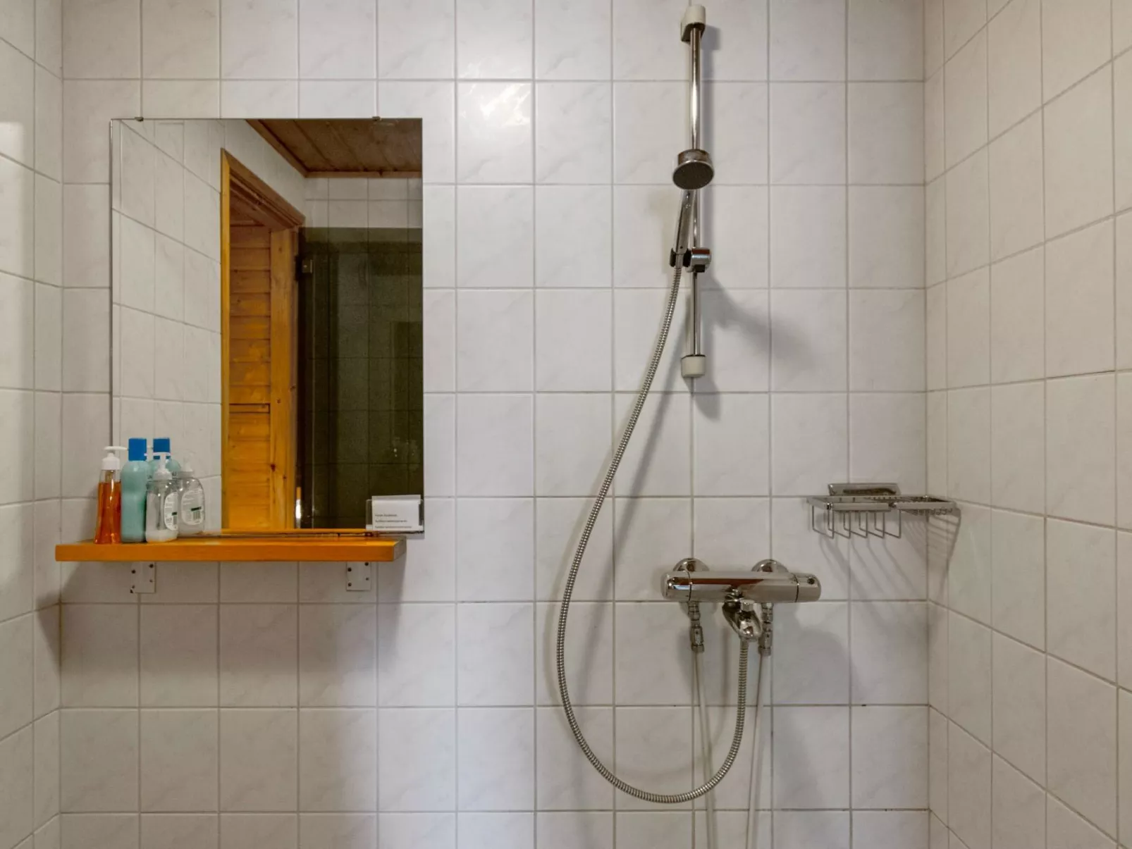 Saarihely b 13-Binnen