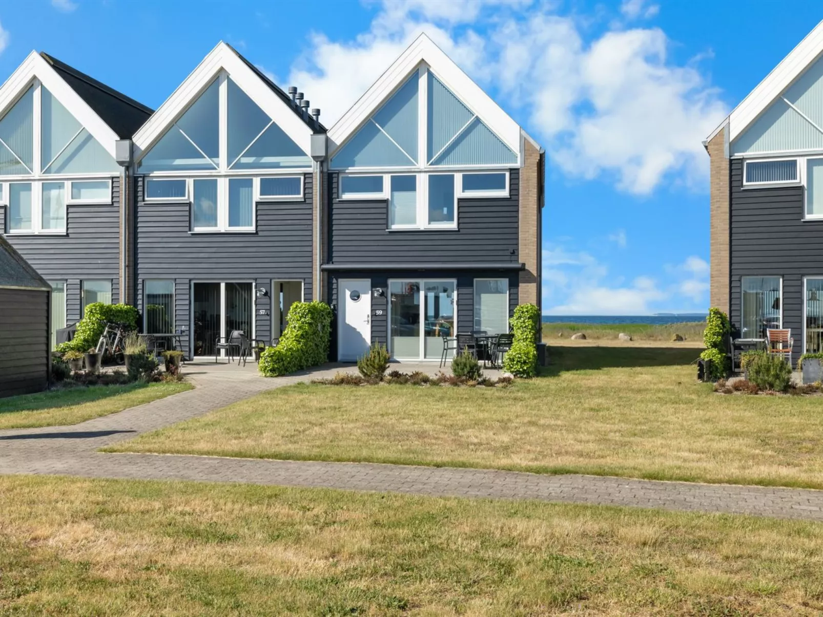 "Claudine" - 90m from the sea-Buiten