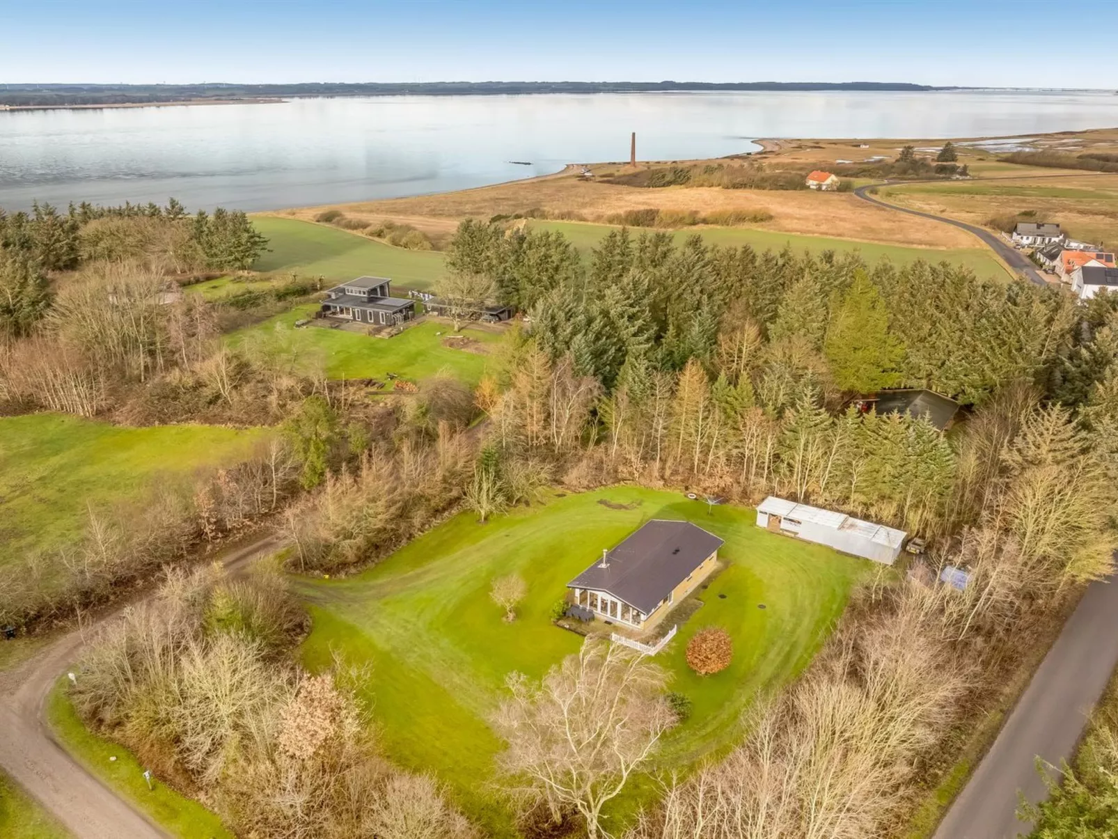 "Marika" - 400m to the fjord-Buiten