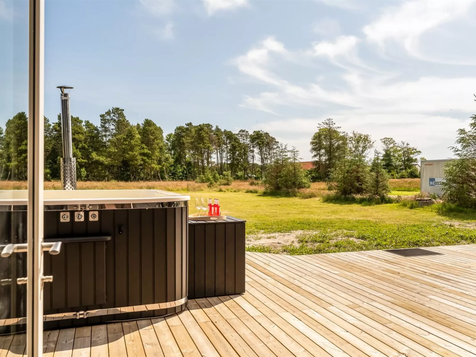 "Mads" - 700m from the sea-Binnen