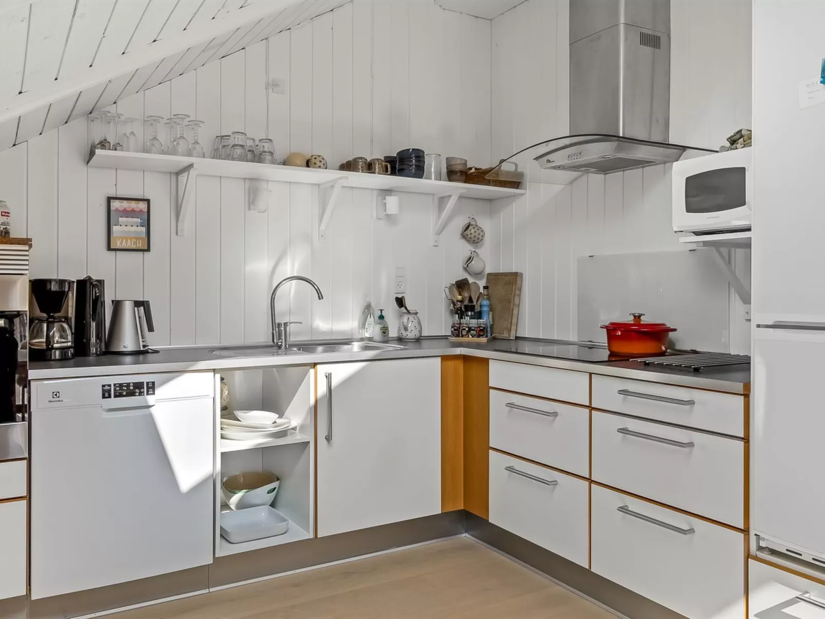 "Mila" - 30km from the sea-Binnen