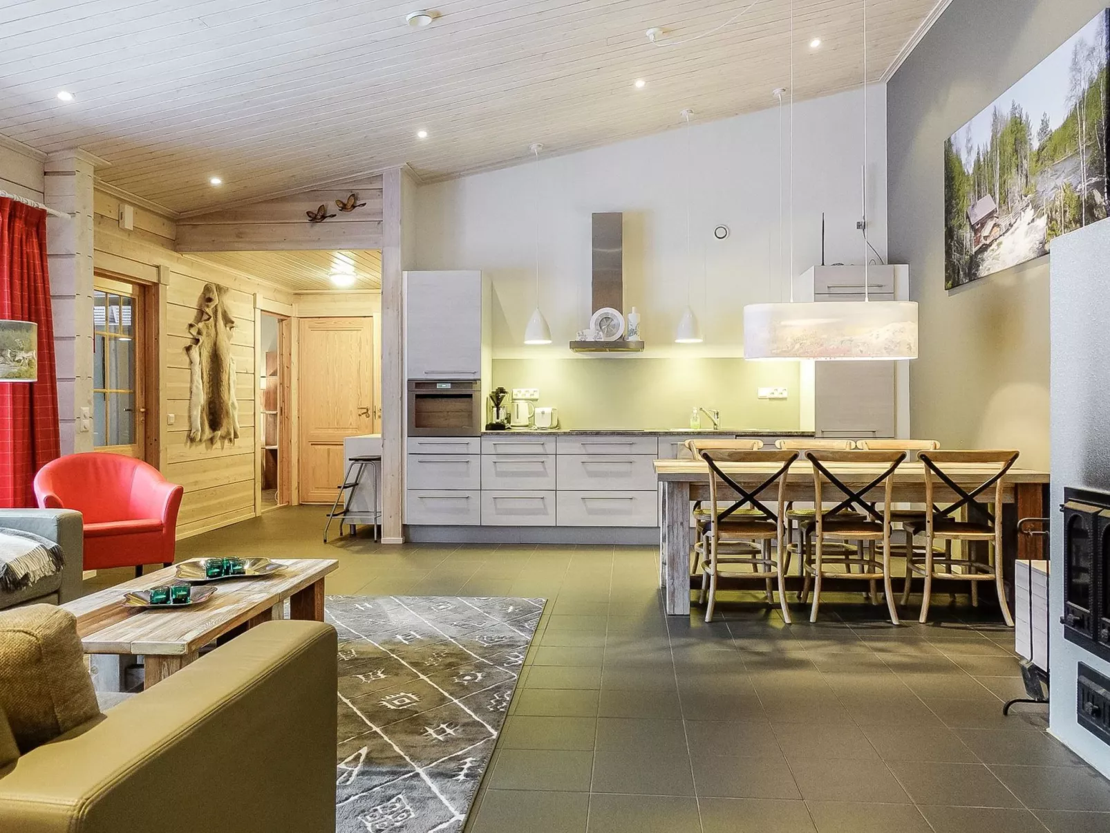 Sallan panparkstie 14 b-Binnen