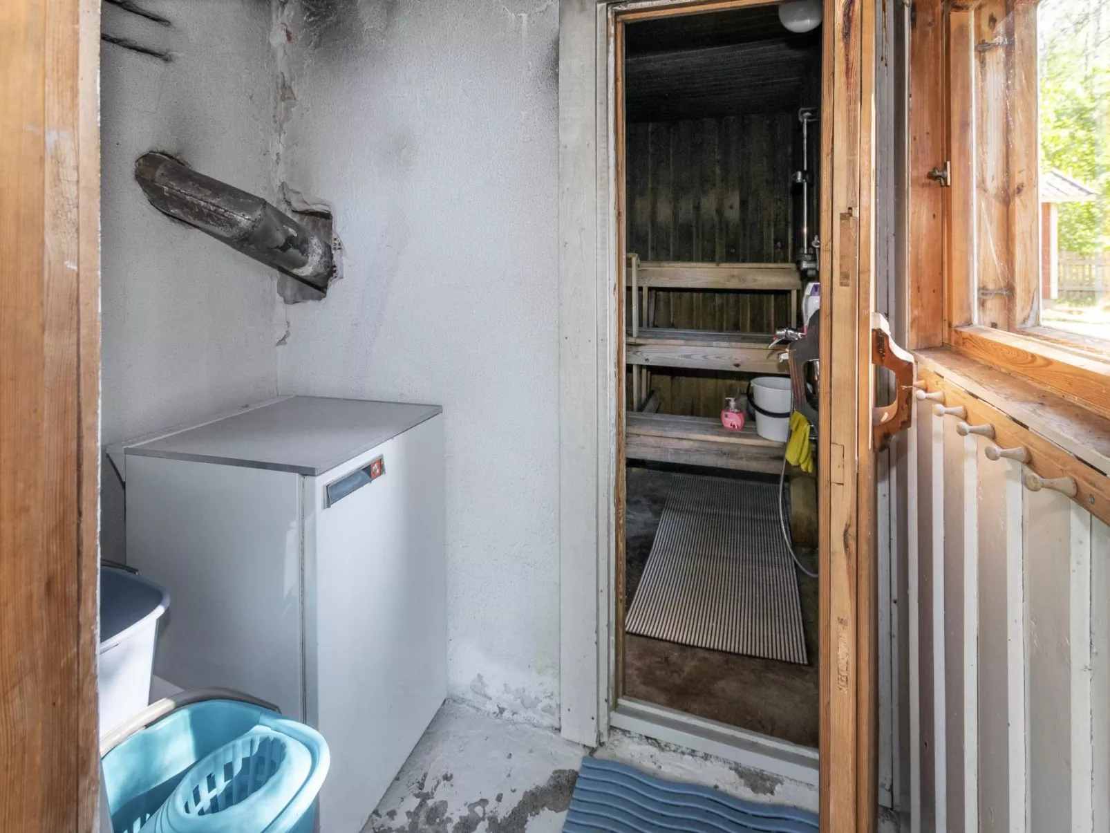 Lampaluodon punainen tupa-Binnen