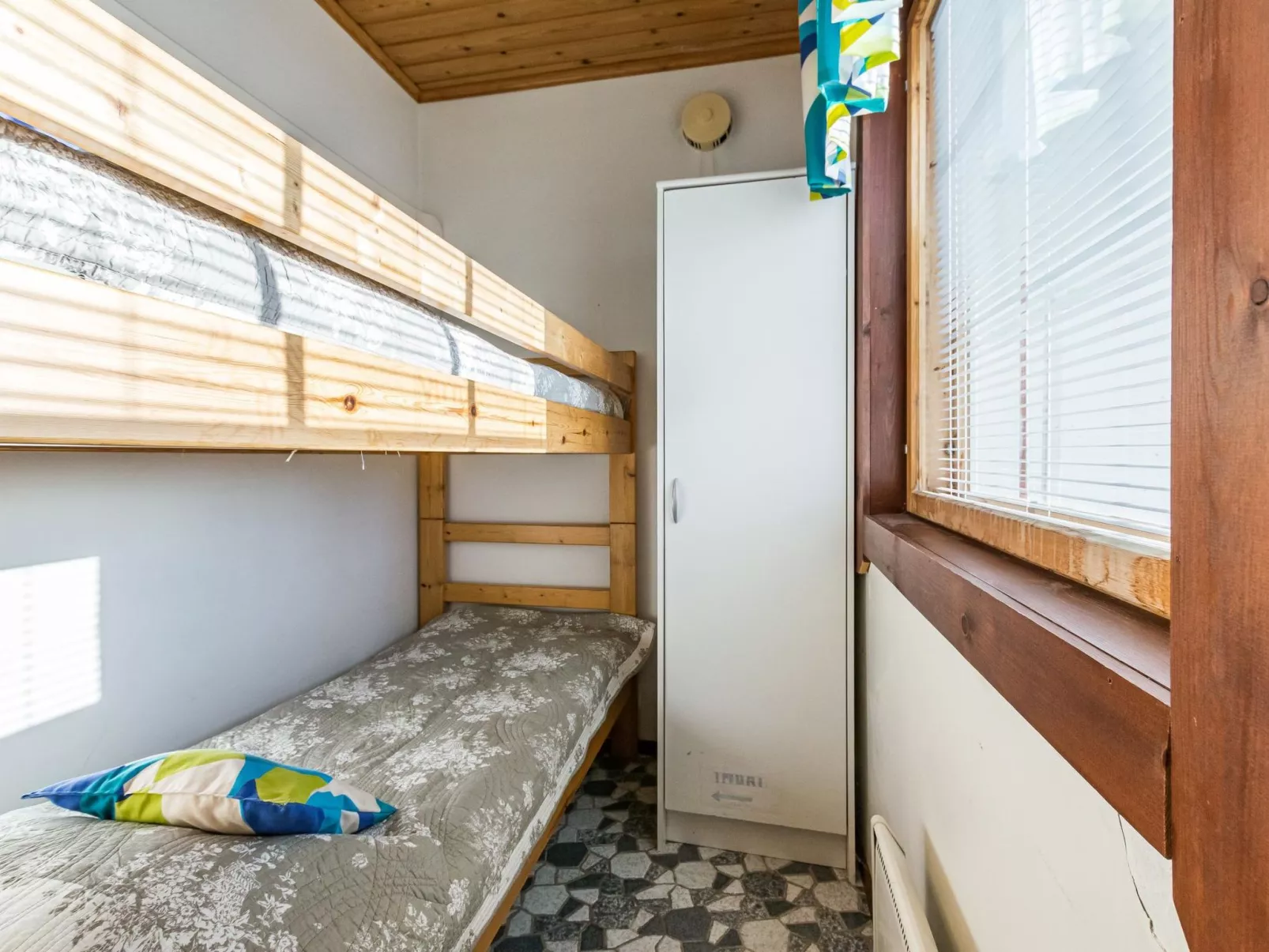 Aurinkoalppi 10b paritalo-Binnen