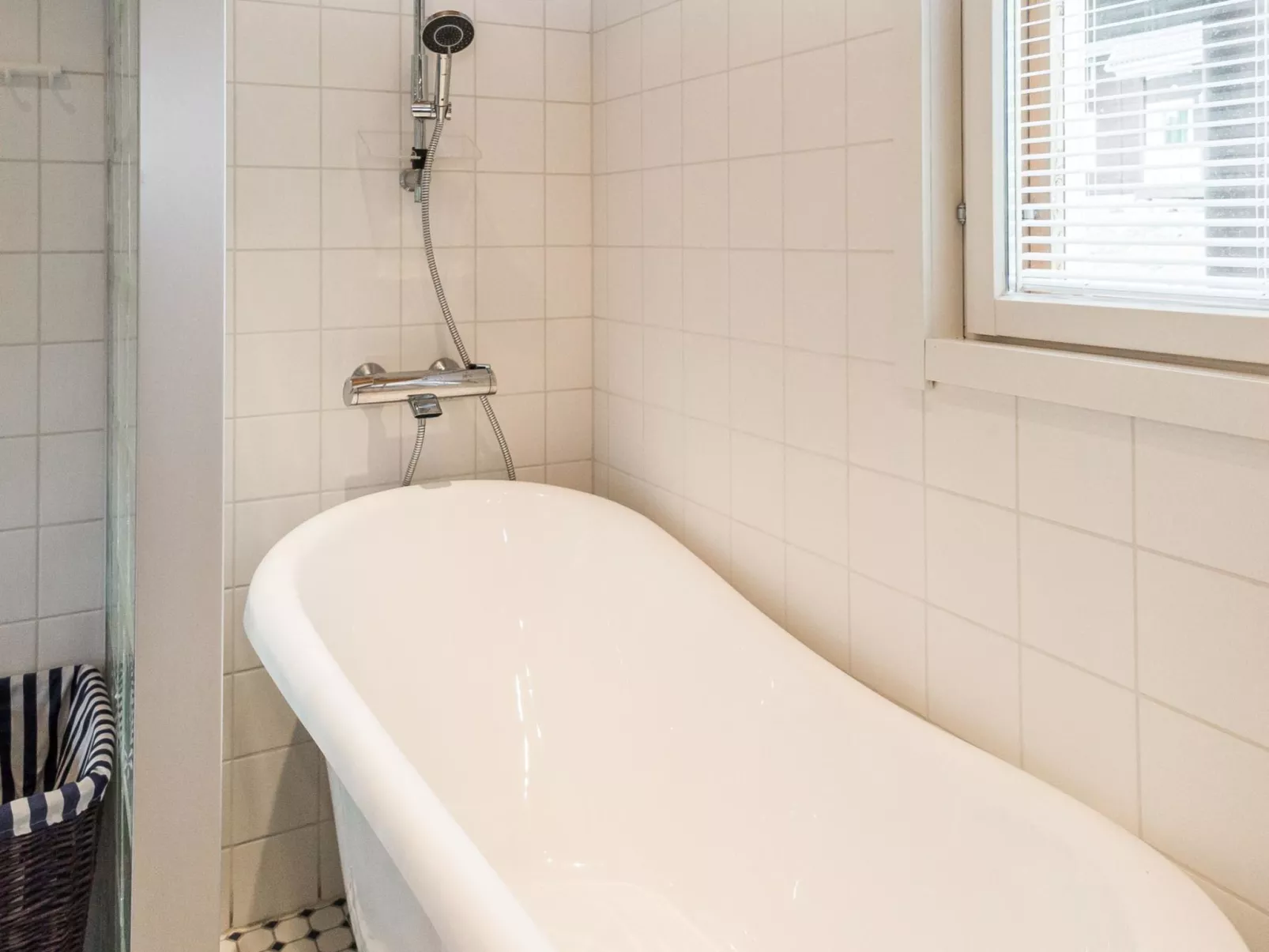 Tahkon rantatupa 7 b-Binnen