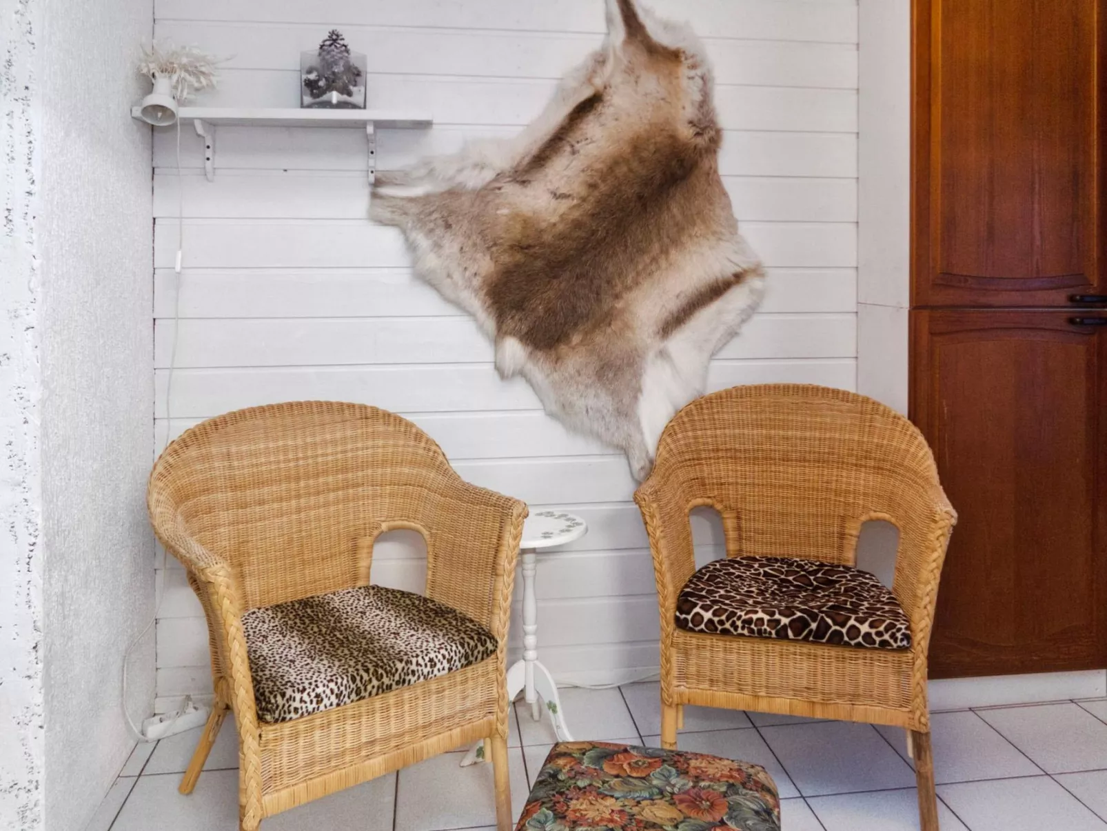 Mustalampi 3 lintukoto-Binnen