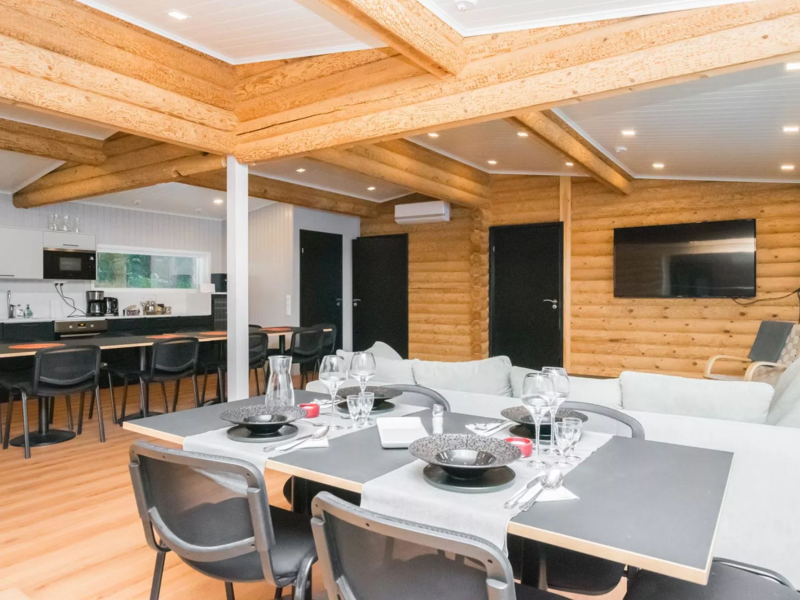 Villa lahnajärvi - Binnen