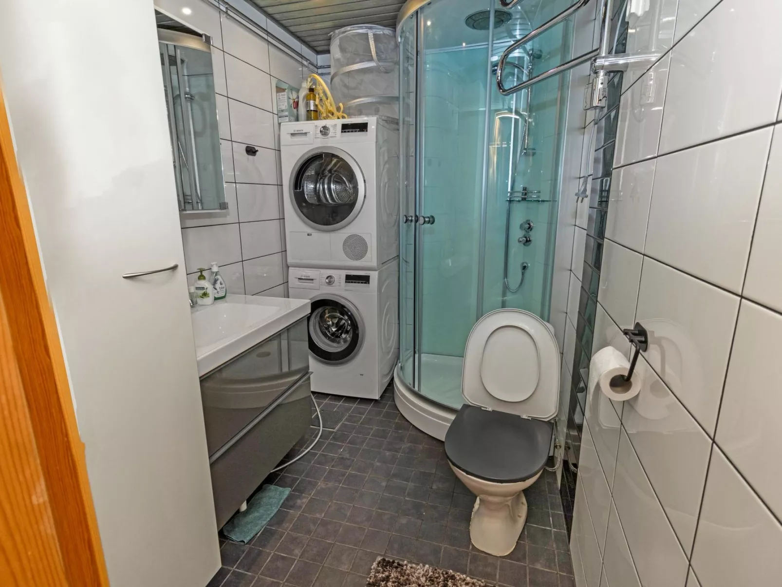 Pohjaslahdentie 17 a-Binnen