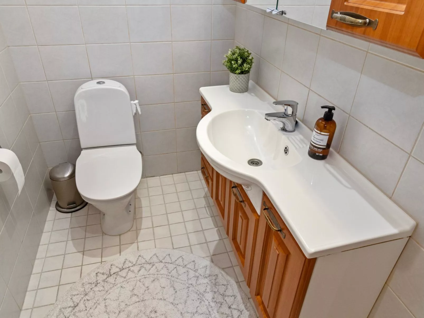 Tintin mökki-Binnen