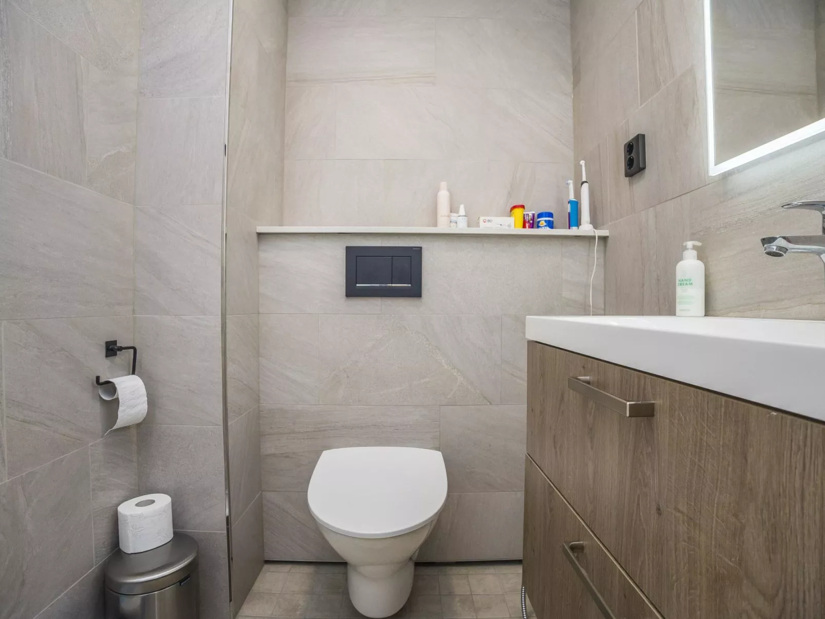 Levin hetki b-Binnen