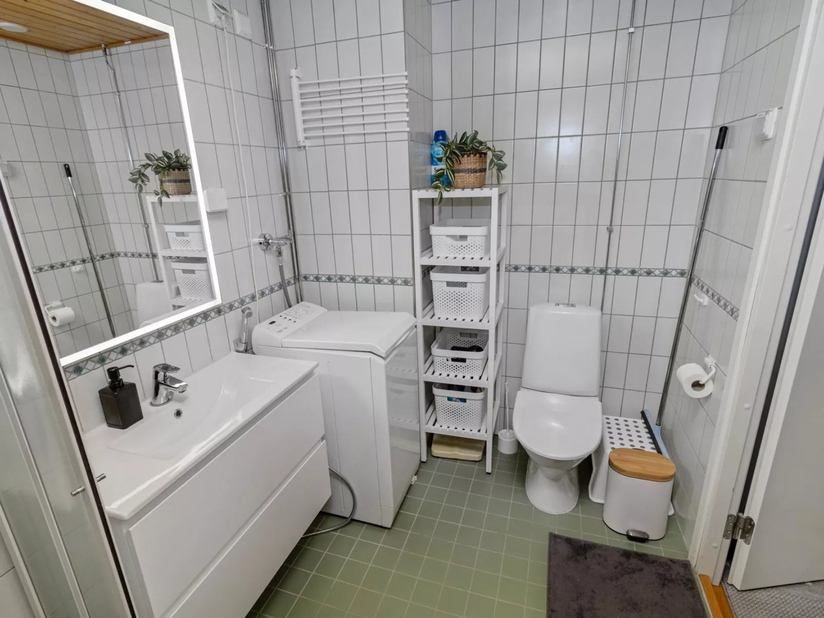 Karhunvartijanmaja d4-Binnen