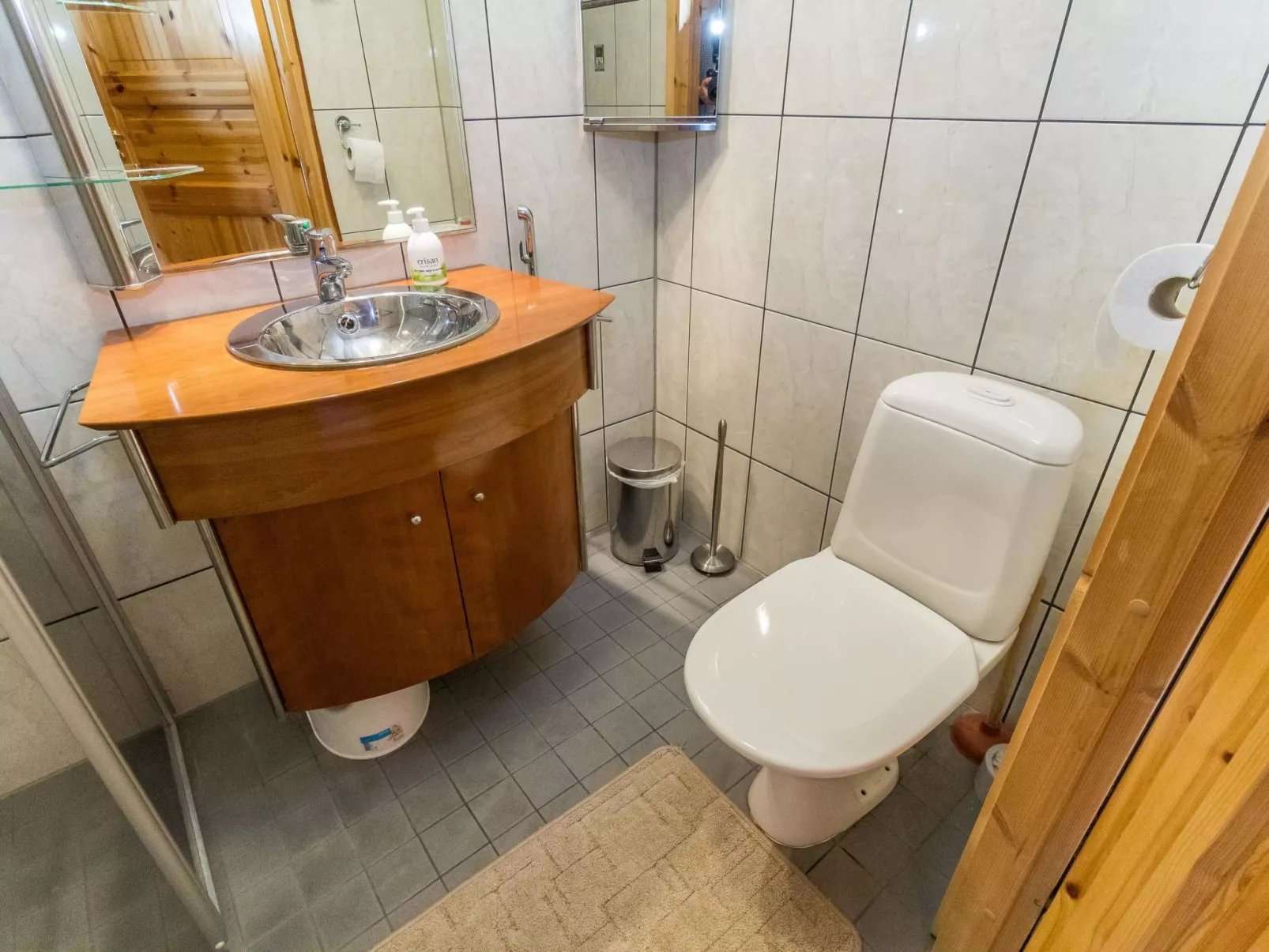 Matkajoentie 4b-Binnen