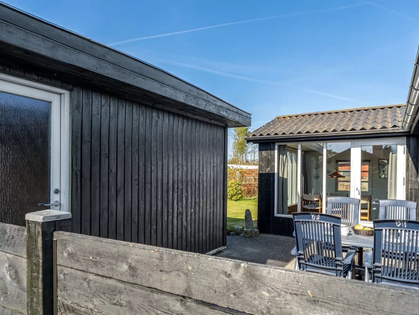 "Yaris" -  from the sea-Buiten