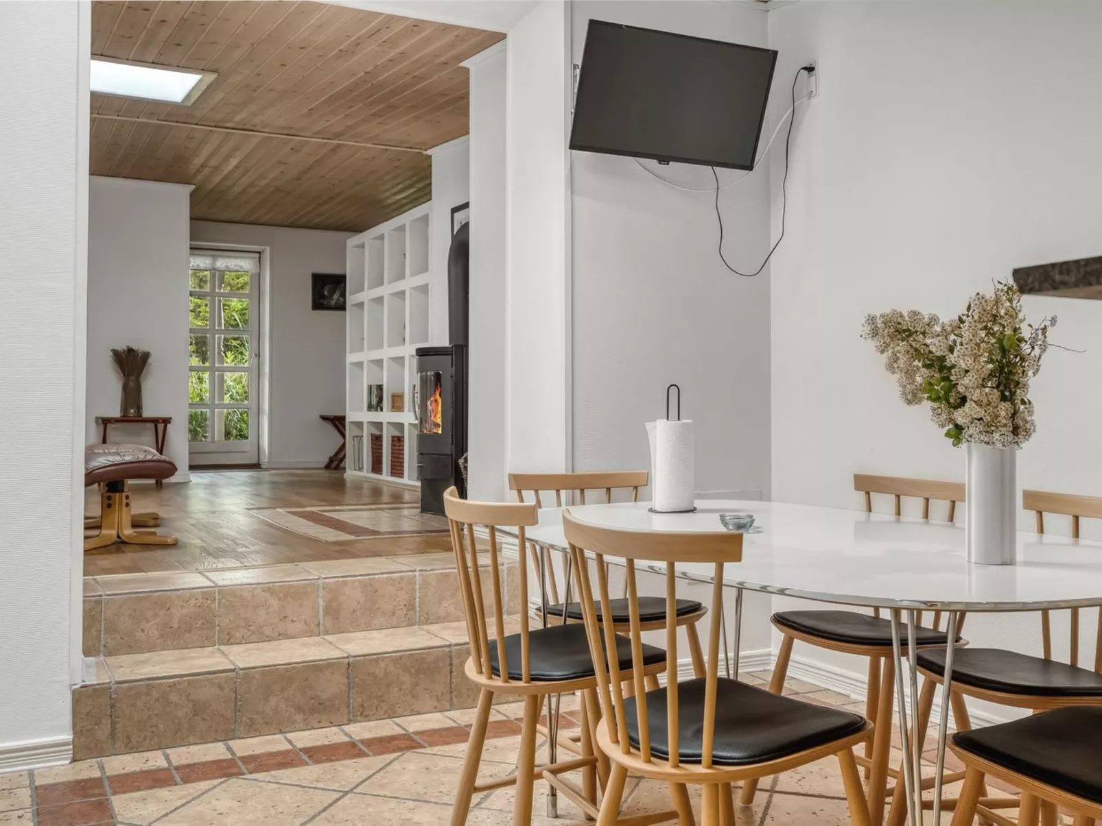 "Aku" - 700m from the sea-Binnen