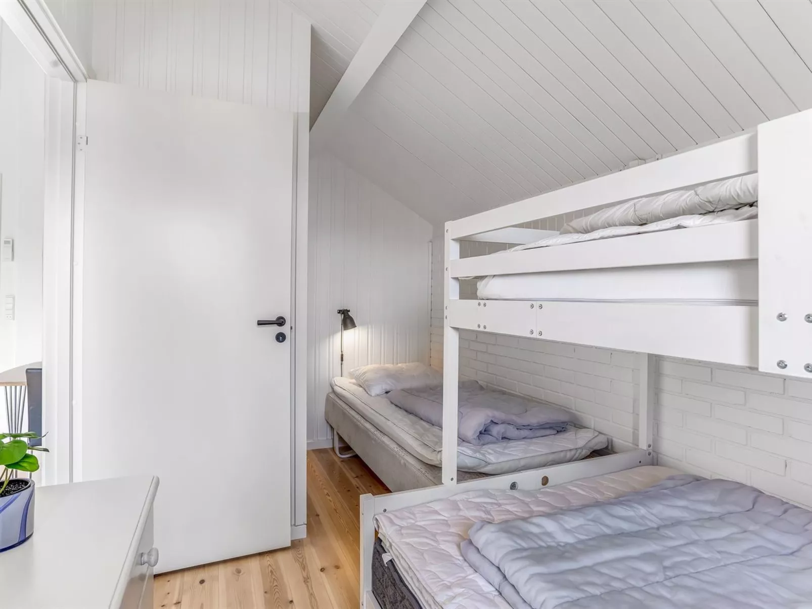 "Darina" - 150m from the sea-Binnen