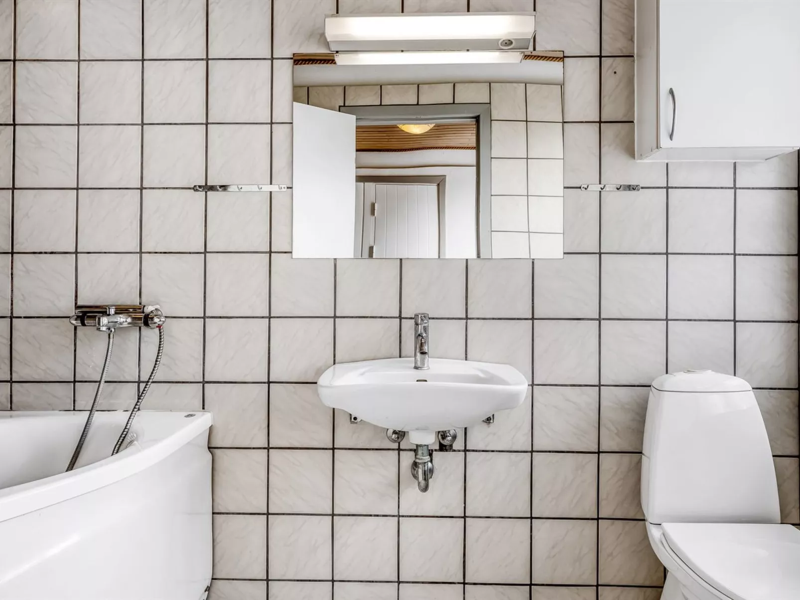 "Christan" - 350m from the sea-Binnen