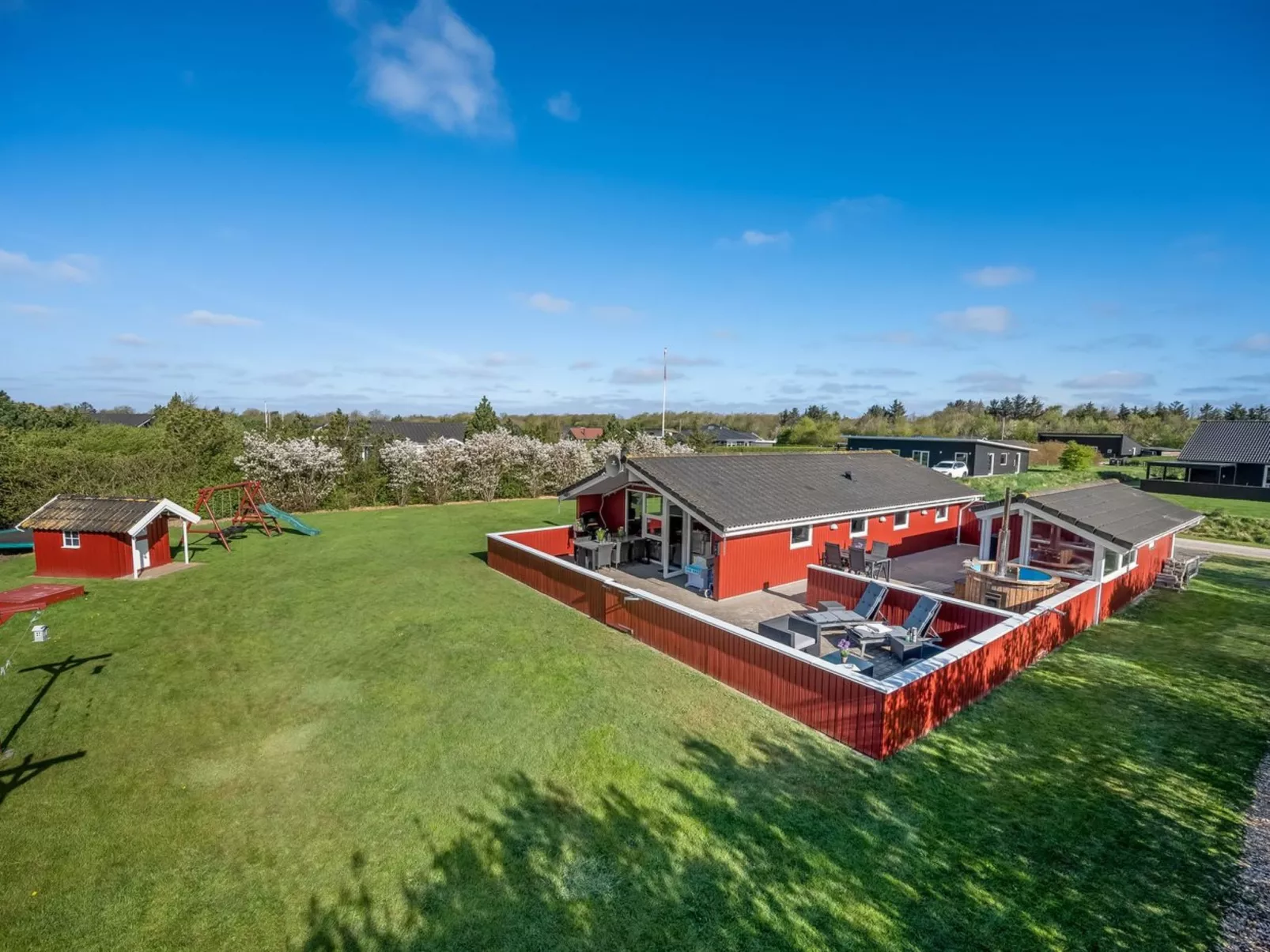 "Seba" - 1km to the fjord-Buiten