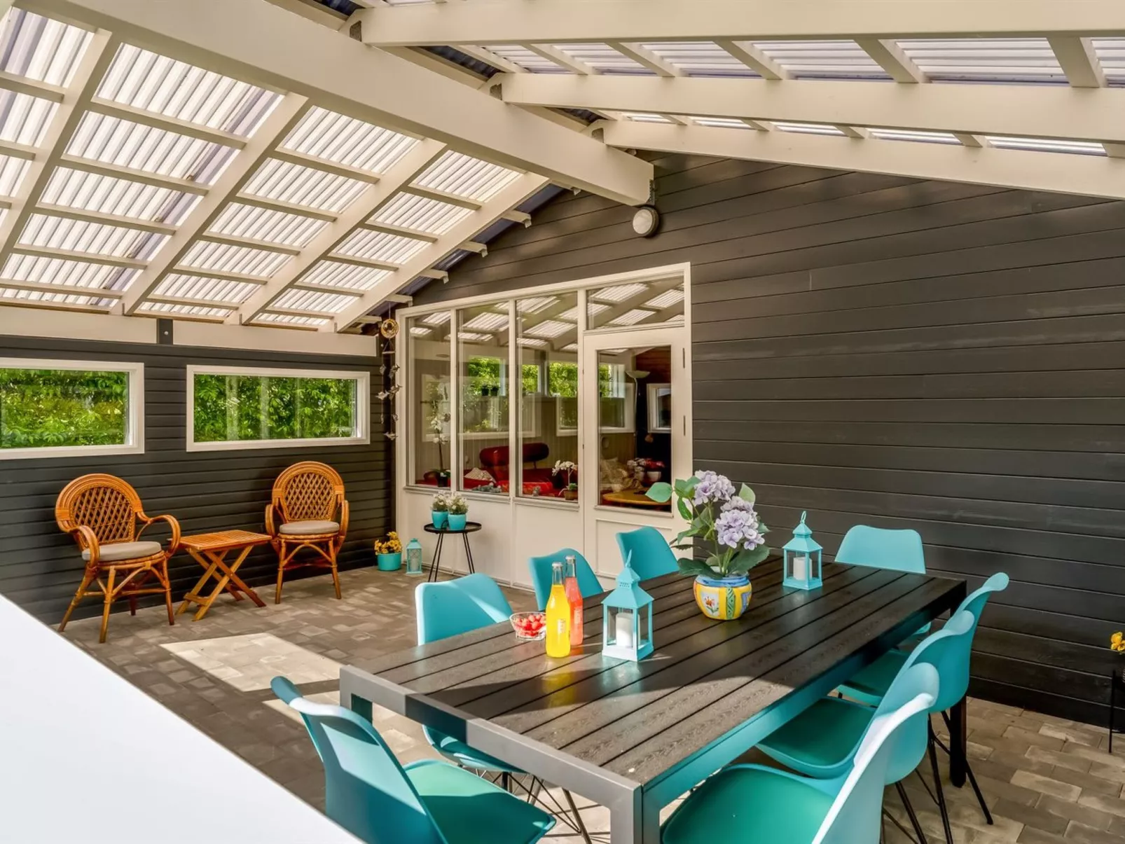 "Rathi" -  from the sea-Buiten