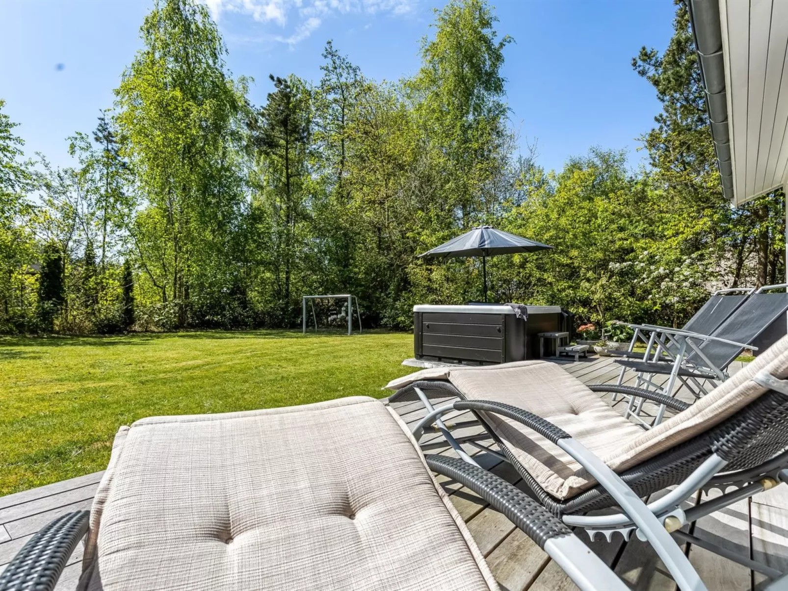 "Marlena" - 1.1km from the sea-Buiten