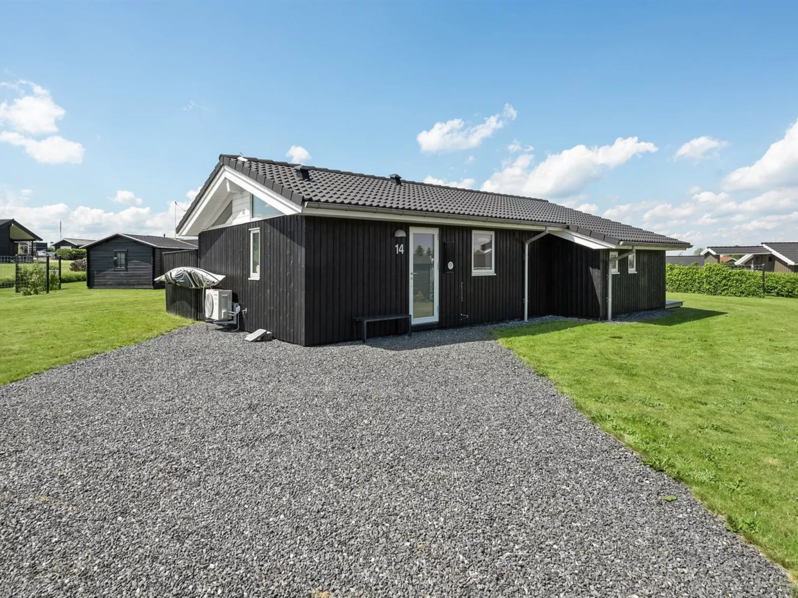 "Rether" - 400m from the sea-Buiten